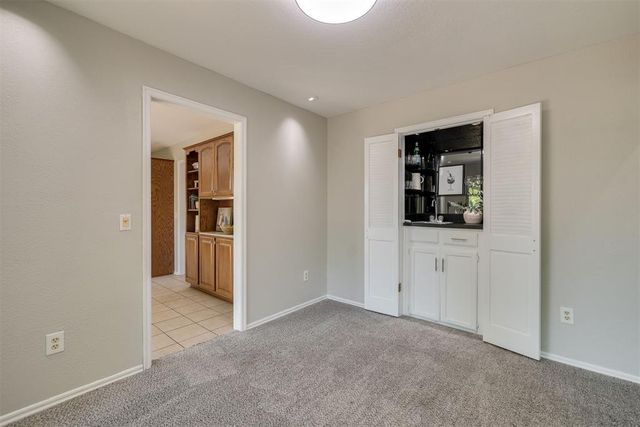 600 Country Side Trail, Edmond, OK 73012