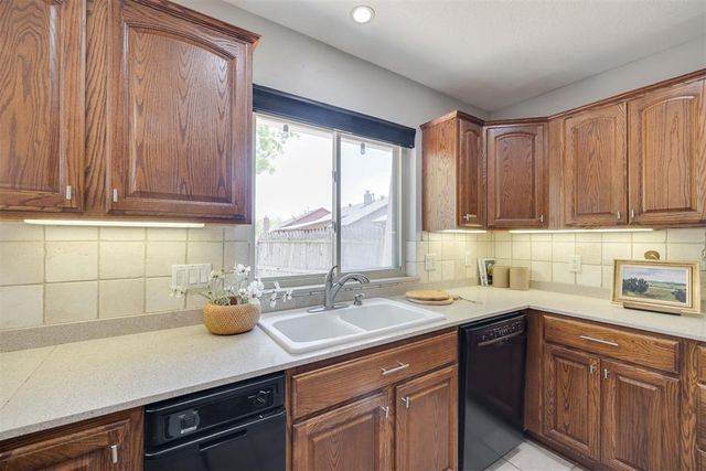 600 Country Side Trail, Edmond, OK 73012