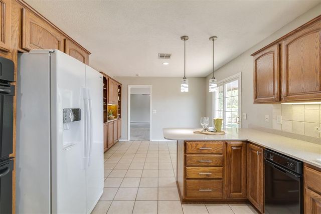 600 Country Side Trail, Edmond, OK 73012