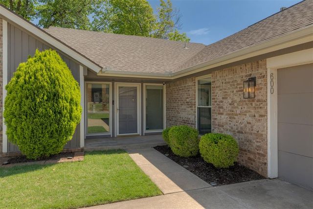 600 Country Side Trail, Edmond, OK 73012