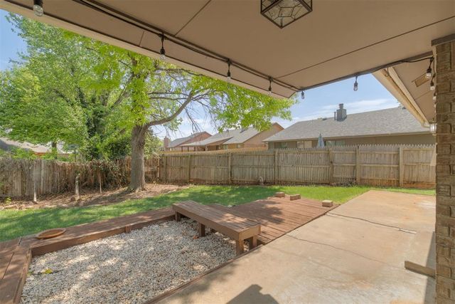 600 Country Side Trail, Edmond, OK 73012