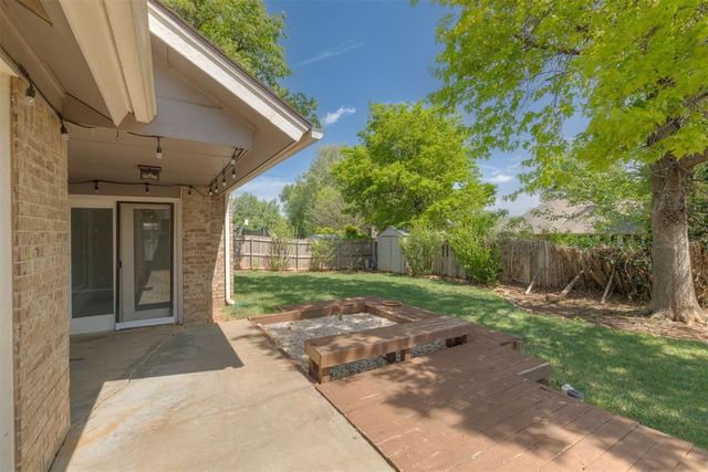 600 Country Side Trail, Edmond, OK 73012