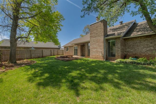 600 Country Side Trail, Edmond, OK 73012