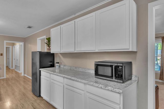 1806 Clinton St, Longview, TX 75604