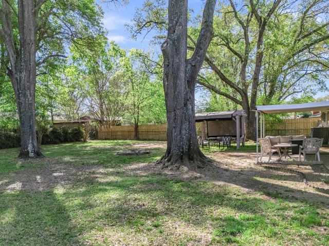 1806 Clinton St, Longview, TX 75604