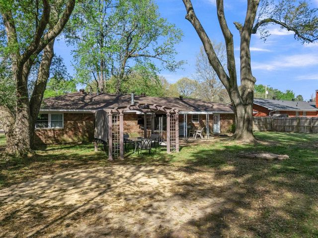 1806 Clinton St, Longview, TX 75604