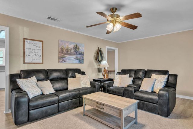 1806 Clinton St, Longview, TX 75604