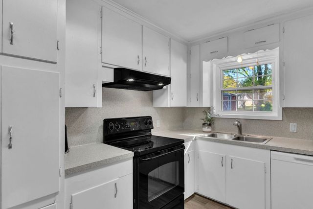 1806 Clinton St, Longview, TX 75604