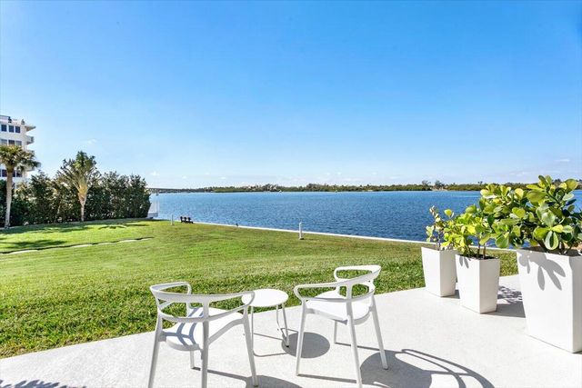 2760 S Ocean Boulevard W 107, Palm Beach, FL 33480