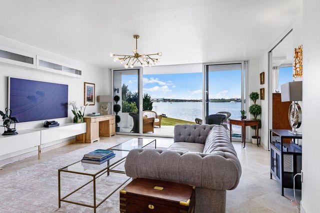 2760 S Ocean Boulevard W 107, Palm Beach, FL 33480