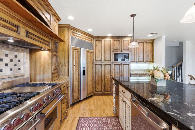 720 E CENTER ST, Bountiful, UT 84010