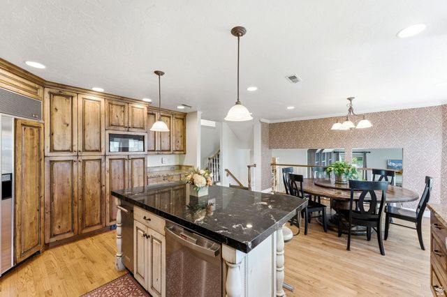 720 E CENTER ST, Bountiful, UT 84010