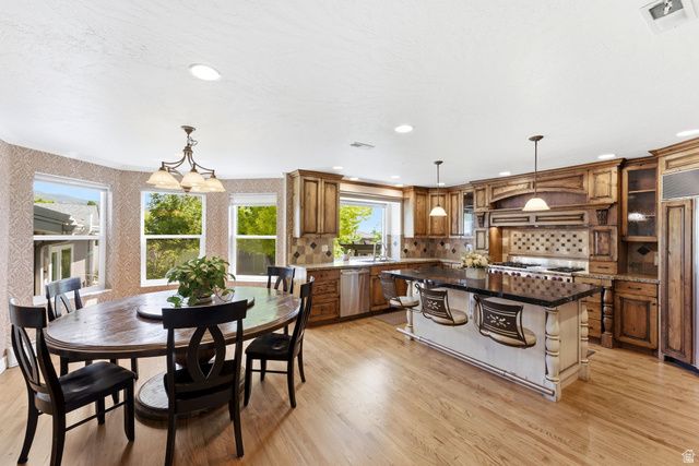 720 E CENTER ST, Bountiful, UT 84010