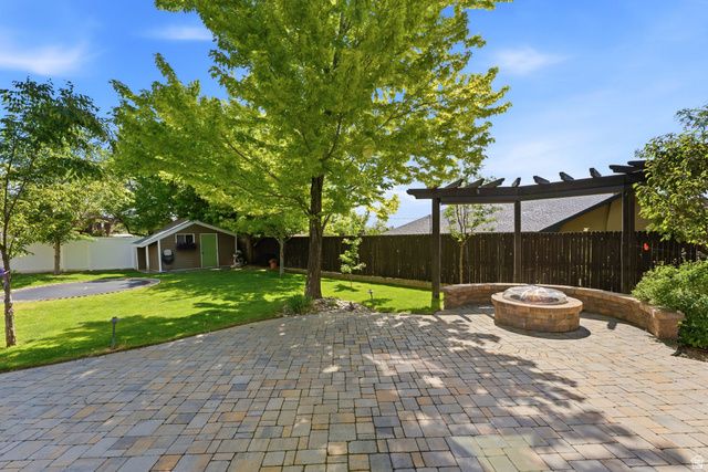 720 E CENTER ST, Bountiful, UT 84010
