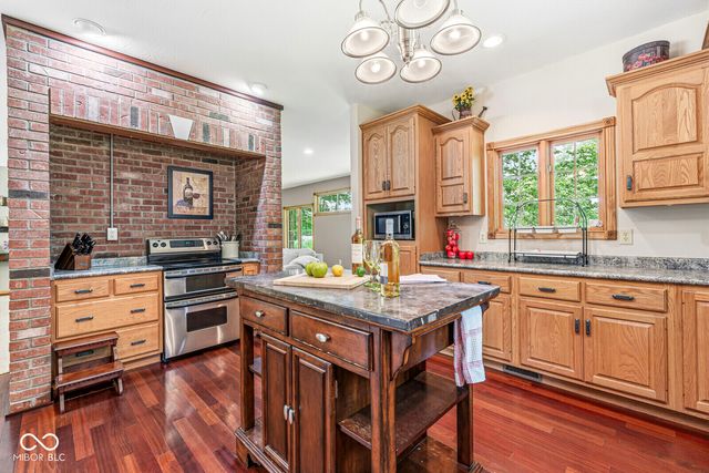 5599 N Brandywine Road, Shelbyville, IN 46176