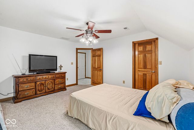 5599 N Brandywine Road, Shelbyville, IN 46176