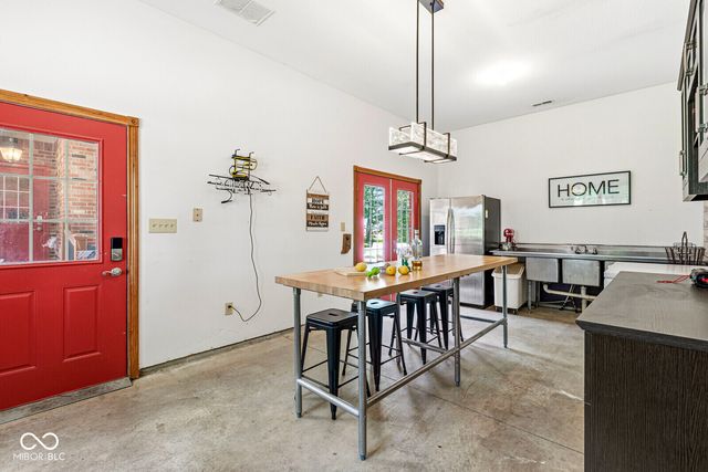 5599 N Brandywine Road, Shelbyville, IN 46176