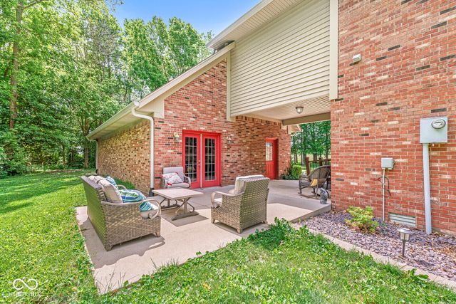 5599 N Brandywine Road, Shelbyville, IN 46176