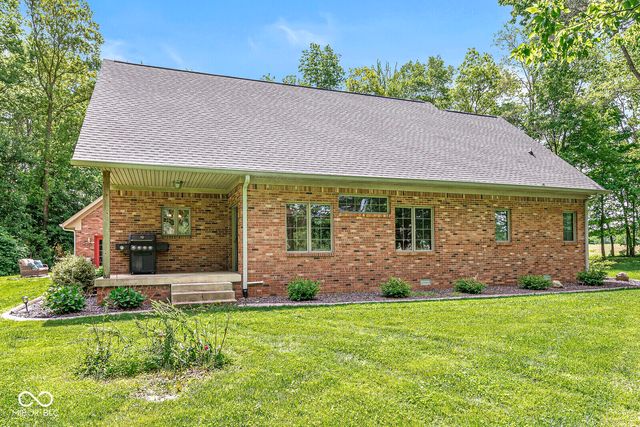5599 N Brandywine Road, Shelbyville, IN 46176