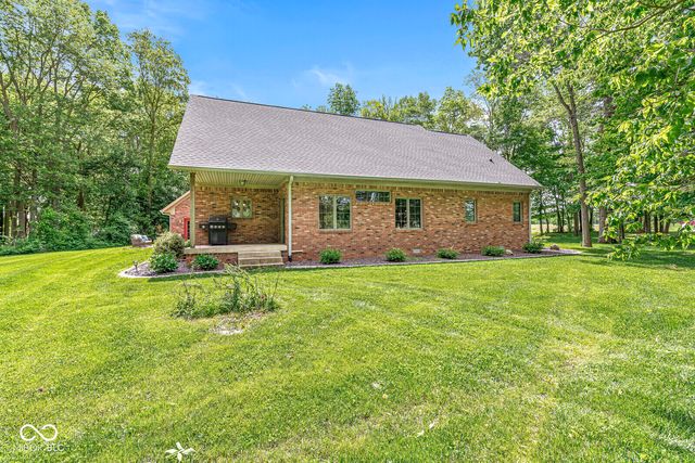 5599 N Brandywine Road, Shelbyville, IN 46176