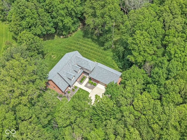 5599 N Brandywine Road, Shelbyville, IN 46176