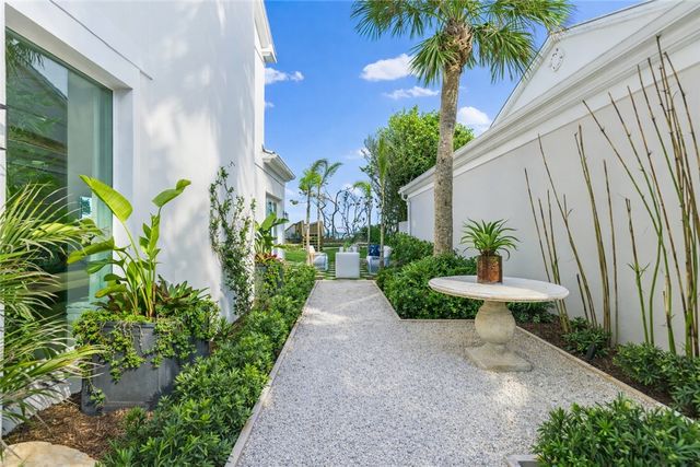 171 S Camelia Court, Vero Beach, FL 32963