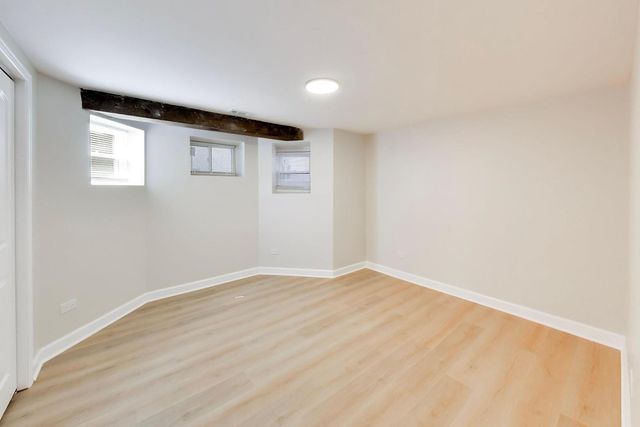 1033 S Claremont Avenue, Chicago, IL 60612