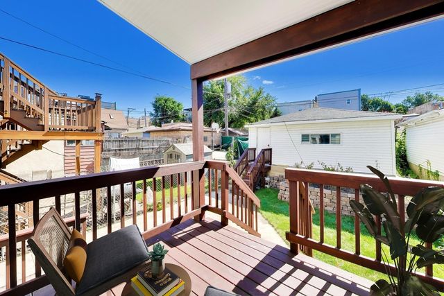 1033 S Claremont Avenue, Chicago, IL 60612