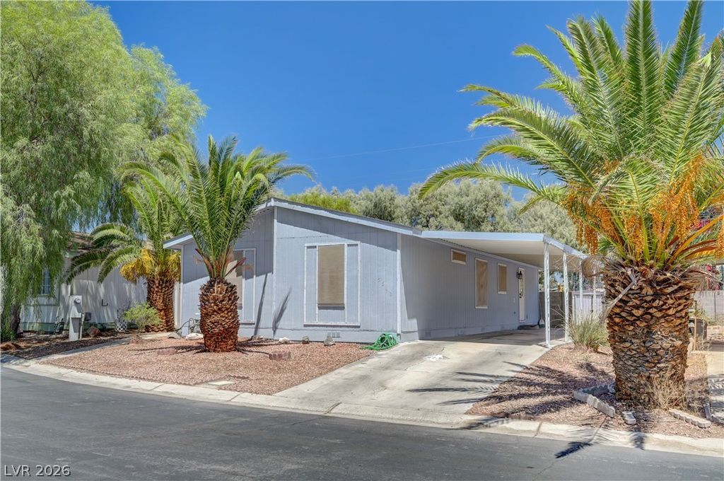 5842 Sassy Rose Drive, Las Vegas, NV 89122 — photo 2