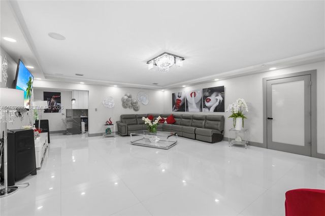 33300 SW 212th Ave, Homestead, FL 33034