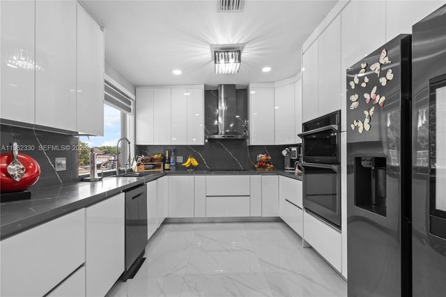 33300 SW 212th Ave, Homestead, FL 33034