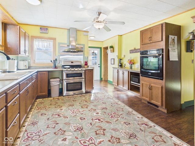 821 W 5th Street, Anderson, IN 46016