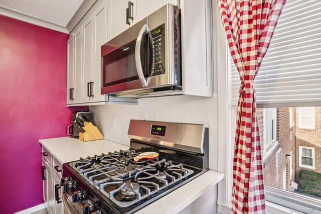 66 Manville Road 4, Pleasantville, NY 10570