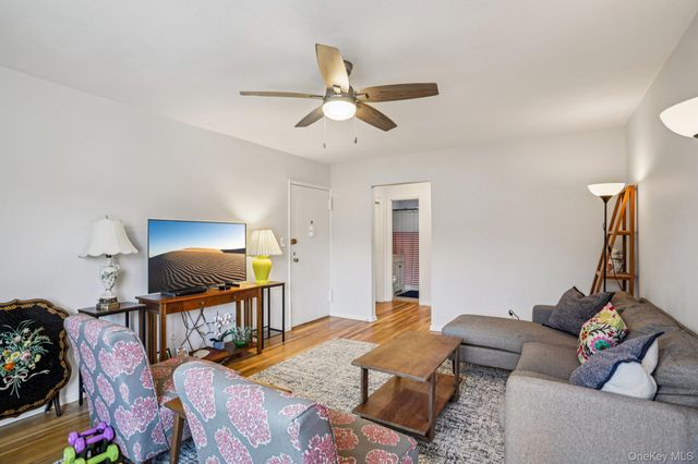 66 Manville Road 4, Pleasantville, NY 10570