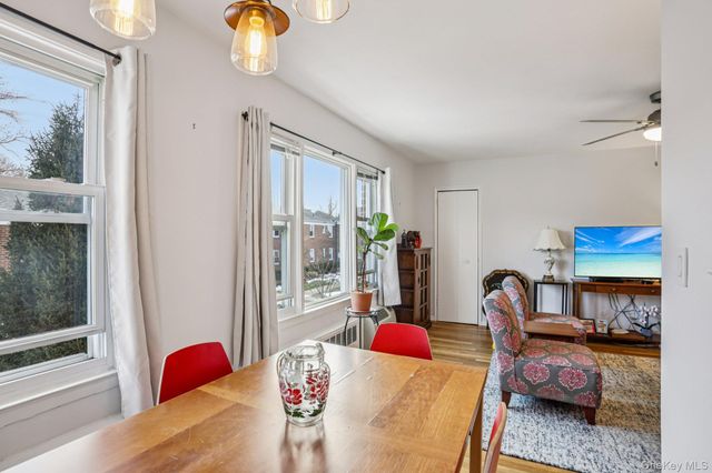 66 Manville Road 4, Pleasantville, NY 10570