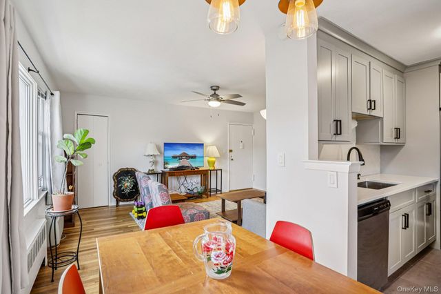 66 Manville Road 4, Pleasantville, NY 10570