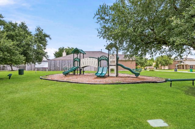 25450 Barmby Drive, Tomball, TX 77375