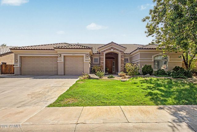 1095 N JAMAICA Court, Gilbert, AZ 85234