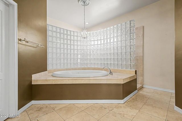 1095 N JAMAICA Court, Gilbert, AZ 85234