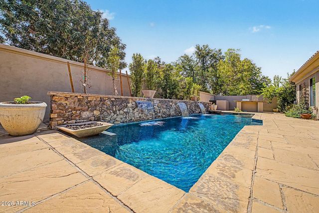 1095 N JAMAICA Court, Gilbert, AZ 85234