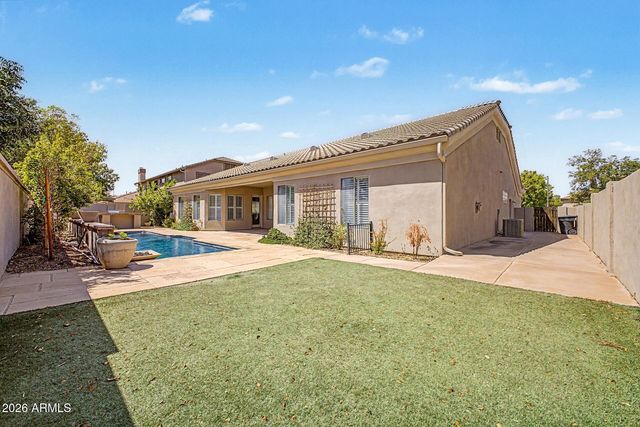 1095 N JAMAICA Court, Gilbert, AZ 85234