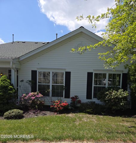 19 Silverside Road, Lakewood, NJ 08701
