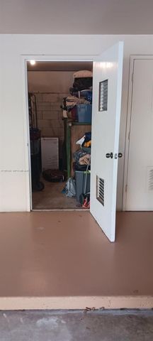 6731 Cypress Rd 310, Plantation, FL 33317