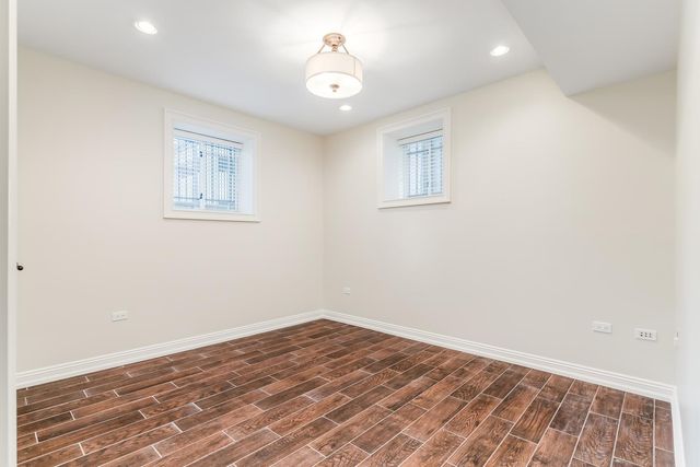 116 W Chestnut Street, Chicago, IL 60610