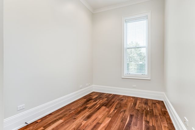 116 W Chestnut Street, Chicago, IL 60610