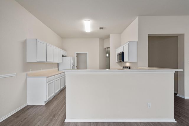 3924 Links LN, Round Rock, TX 78664