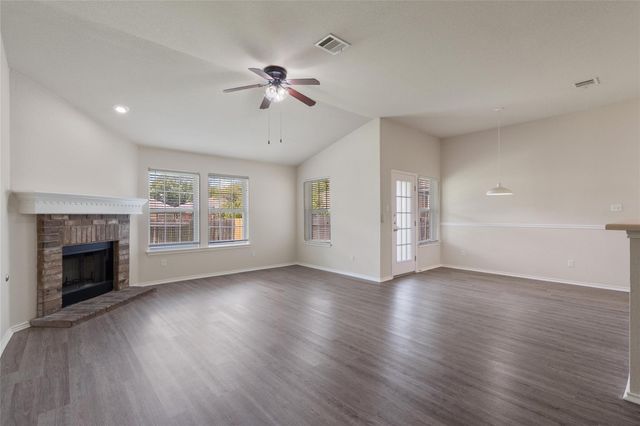 3924 Links LN, Round Rock, TX 78664