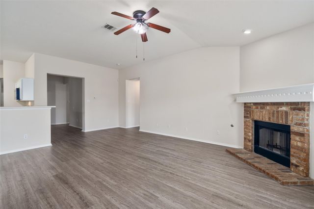 3924 Links LN, Round Rock, TX 78664