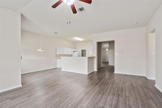 3924 Links LN, Round Rock, TX 78664