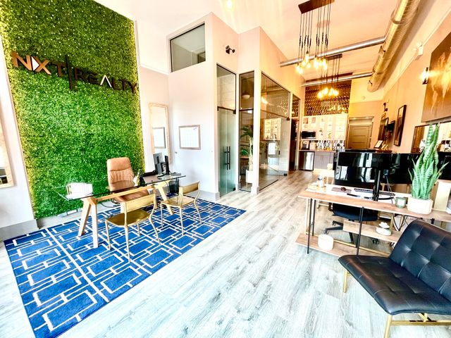 3056 N Oakley Avenue 1N, Chicago, IL 60618